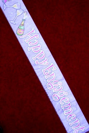 Banner Happy Engagement