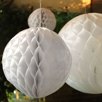 Honeycomb Ball White 20cm image 0