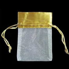 Gold & White Organza Bags 8x10cm (5)